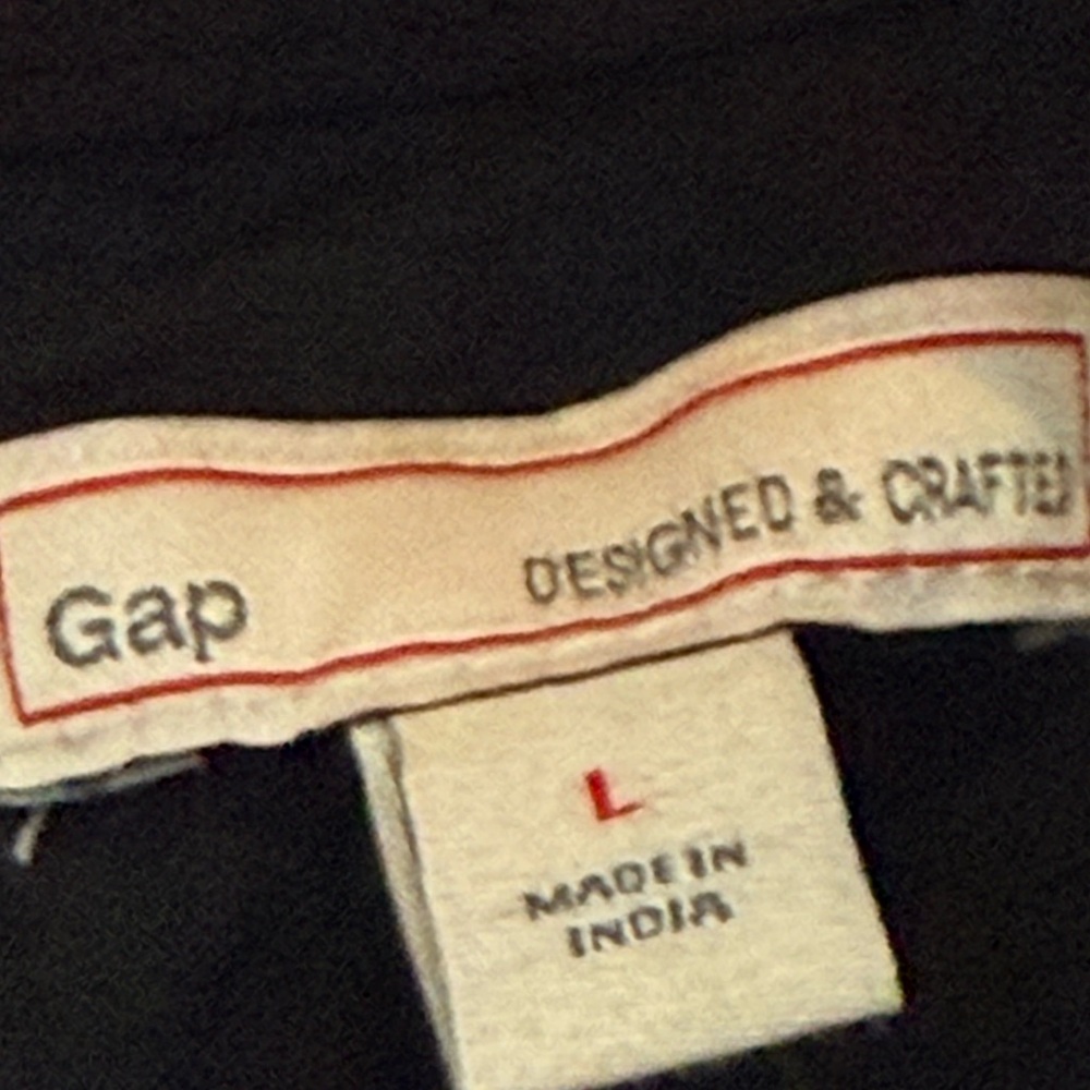 GAP Women's Black Textured Sleeveless Blouse - Picture 3 of 3